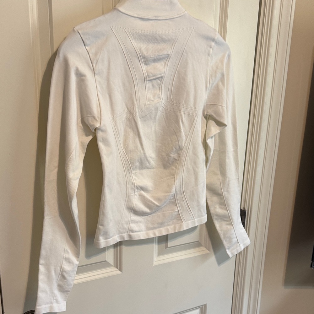 New Balance White Long Sleeve Top size small - Picture 3 of 3
